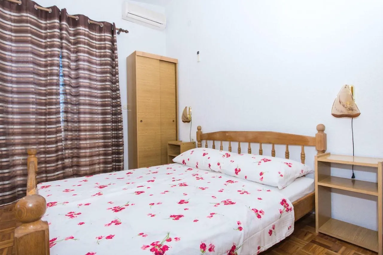 Apartmani Barun Trogir 0*,  Croatia